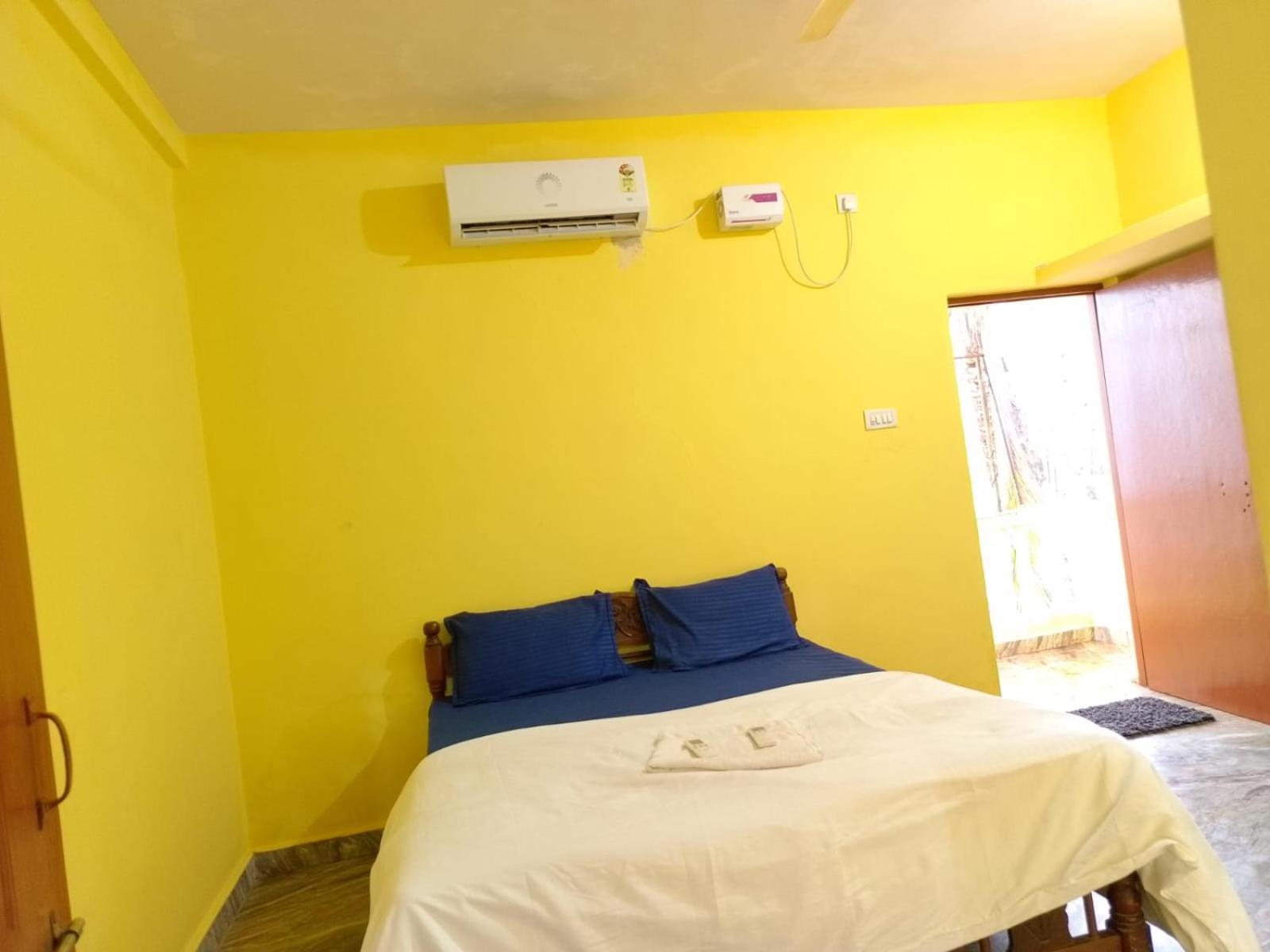 One Love Guest House Morjim Exteriör bild