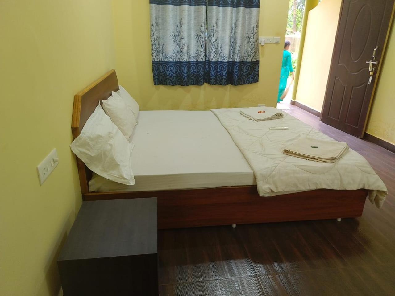 One Love Guest House Morjim Exteriör bild