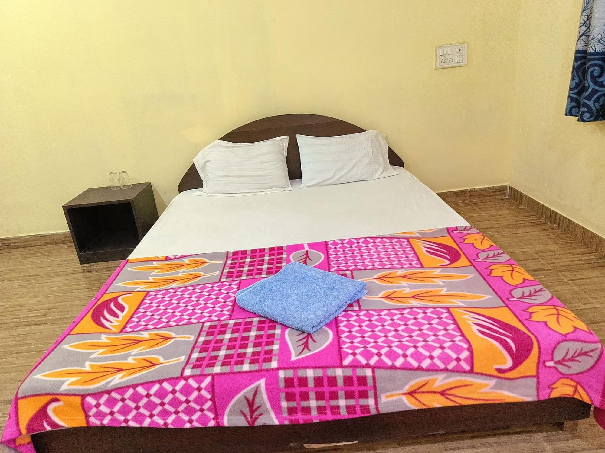 One Love Guest House Morjim Exteriör bild