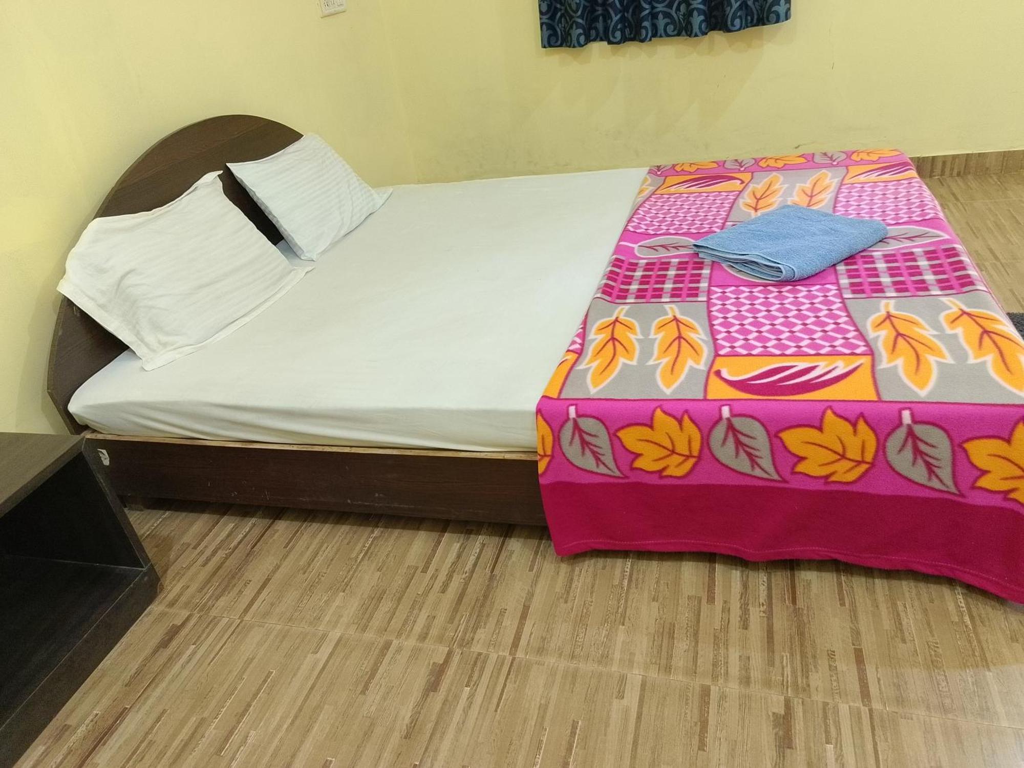 One Love Guest House Morjim Exteriör bild