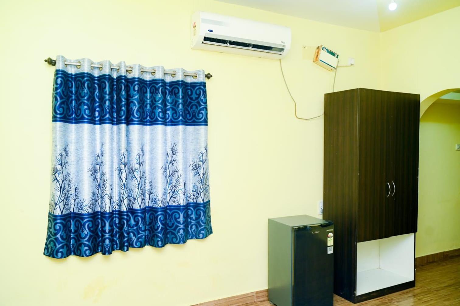 One Love Guest House Morjim Exteriör bild