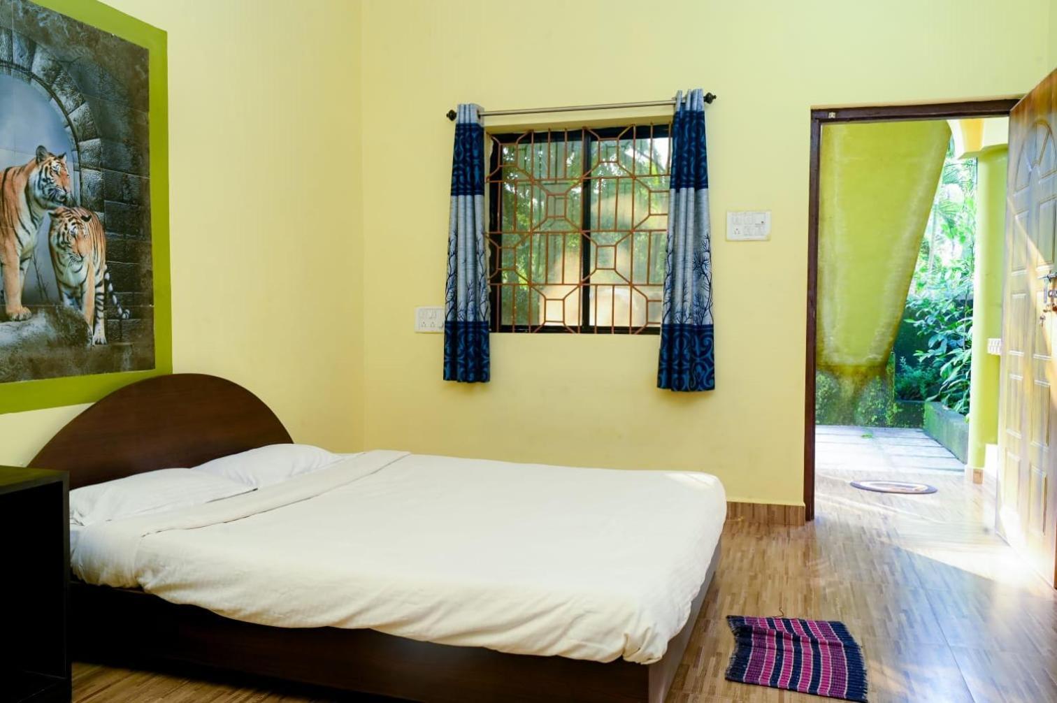 One Love Guest House Morjim Exteriör bild